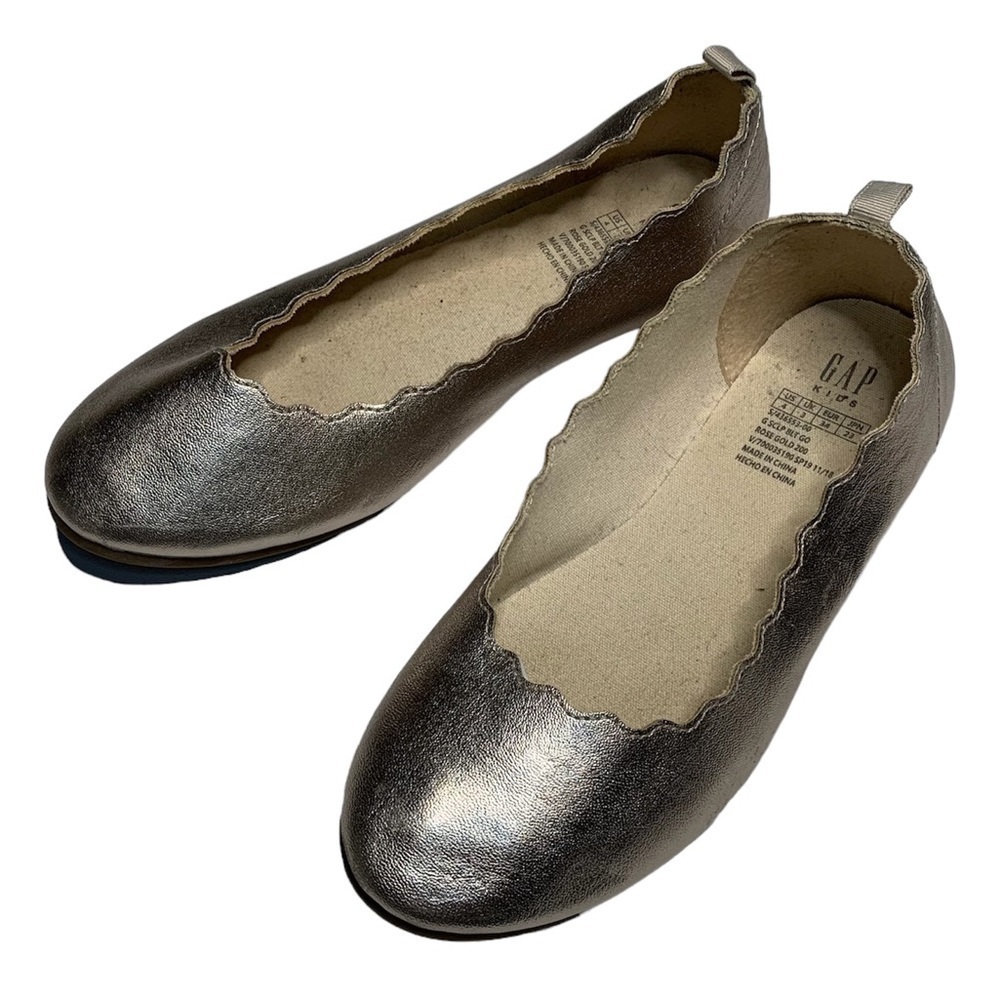 Gap girls 4 gold scallop edge flats